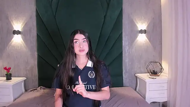 EmiliClarke online show from April 2026 11:34:01 AM