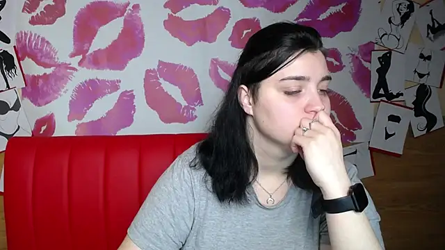 ScarletCargo online show from November 2025 06:12:02 AM