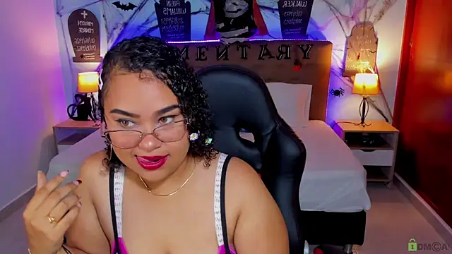 Snapshot of Prettyy_zoe chatting on October 2025 12:04:02 PM Prettyy zoe online show from October 2025 12:04:02 PM