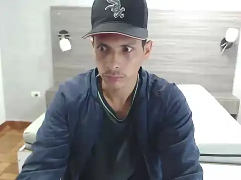 wiltom  online show from December 2025 03:30:02 AM