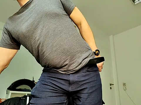 Snapshot of stripcumboy chatting on October 2025 06:07:01 PM stripcumboy online show from October 2025 06:07:01 PM
