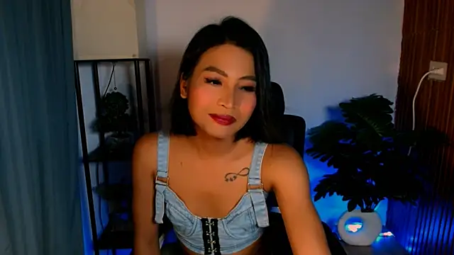 YourPrettyBella TS online show from June 2026 01:27:02 PM