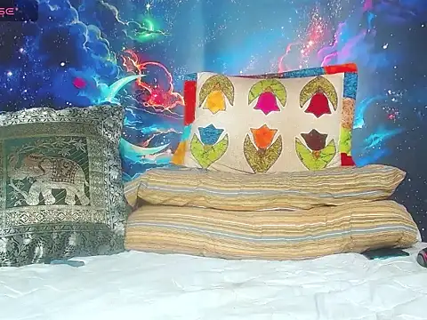 Clouer glow16 online show from October 2025 10:54:01 PM