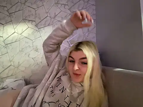 Snapshot of rosie-hipstergal chatting on November 2025 01:26:02 PM rosie-hipstergal online show from November 2025 01:26:02 PM