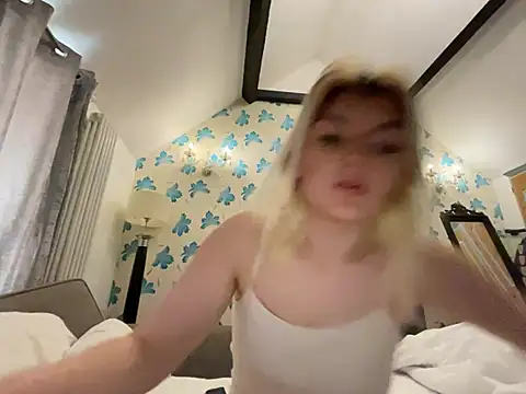 rosie-hipstergal online show from March 2026 02:28:01 PM
