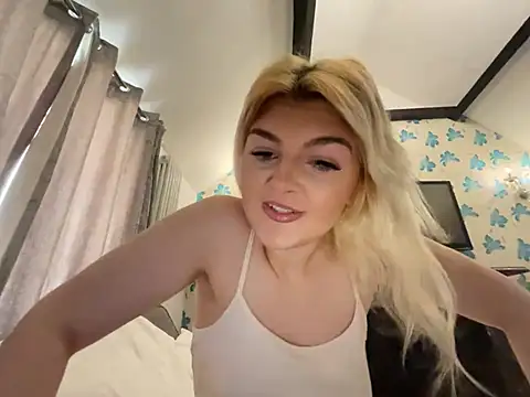 rosie-hipstergal online show from March 2026 12:39:02 PM