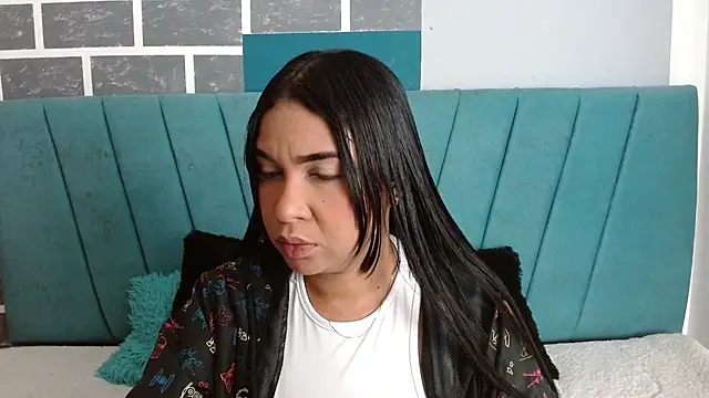 Snapshot of AliceSmity_ chatting on December 2025 12:11:01 PM AliceSmity online show from December 2025 12:11:01 PM