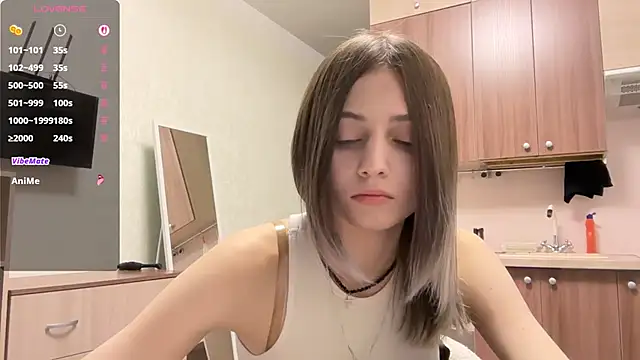 AidaGloshen online show from November 2025 04:33:02 PM