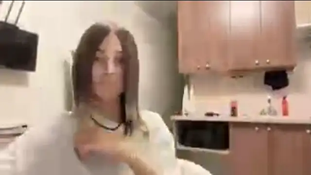 AidaGloshen online show from October 2025 05:14:02 PM