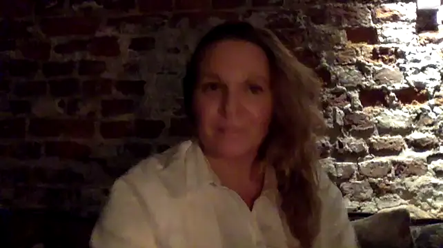 Dinslavnu online show from November 2025 06:41:01 PM