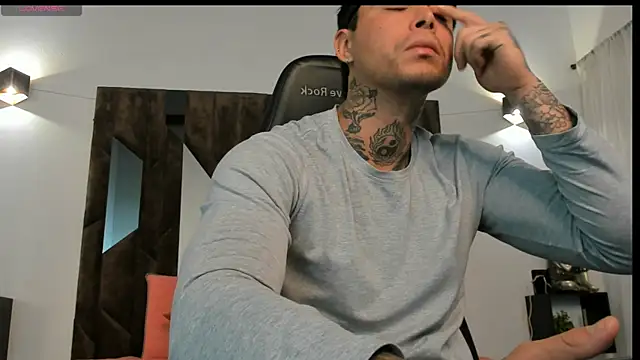 Snapshot of MATEO_DILUCA chatting on November 2025 10:18:02 AM MATEO DILUCA online show from November 2025 10:18:02 AM