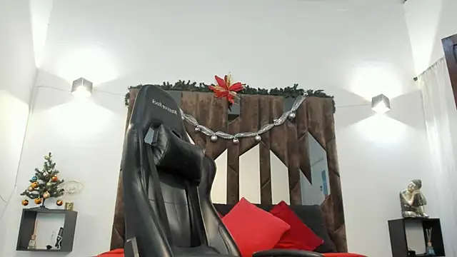 MATEO DILUCA online show from December 2025 10:14:01 AM