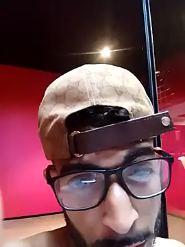 LeandroLima23Cm online show from November 2025 07:18:02 PM