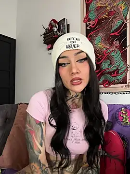 NinaHex online show from December 2025 01:57:01 PM