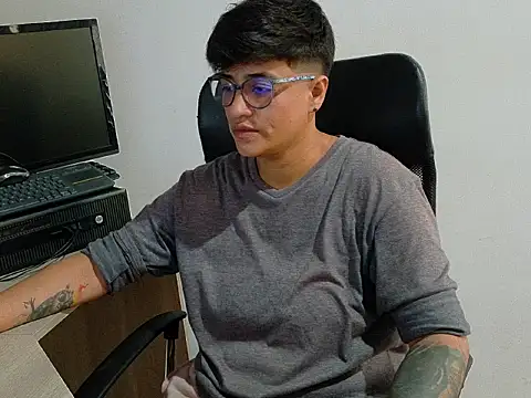 zarek boston online show from December 2025 11:26:02 AM