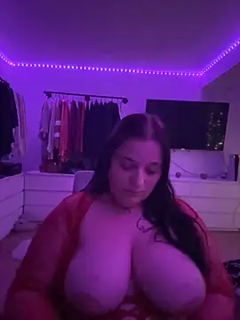 Snapshot of Aksinja05 chatting on November 2025 06:23:01 PM Aksinja05 online show from November 2025 06:23:01 PM