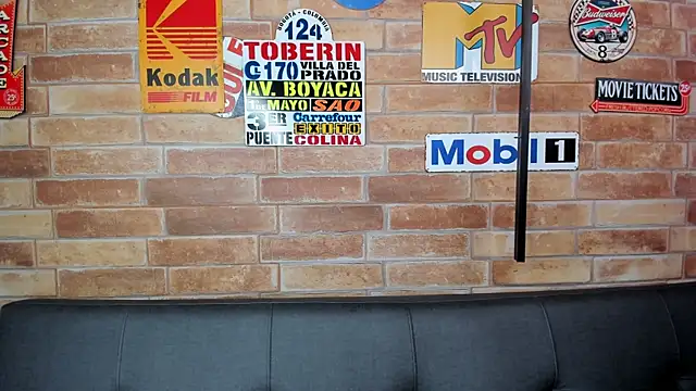 foxy sharlotte online show from April 2026 06:14:02 PM