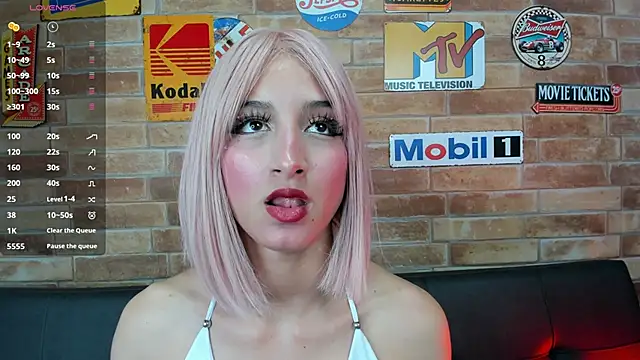 foxy sharlotte online show from November 2025 06:08:01 PM