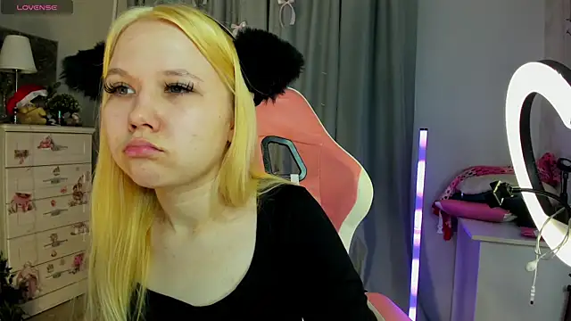 VivieSunn online show from February 2026 03:37:02 AM