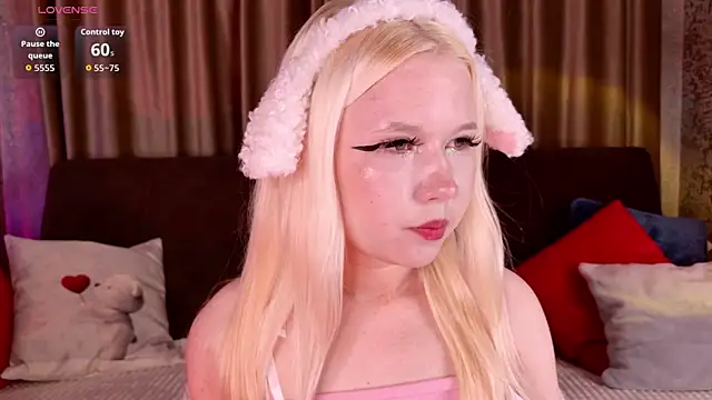 VivieSunn online show from July 2026 03:25:01 PM