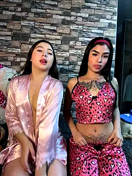 nicky and isabella online show from October 2025 02:08:01 AM