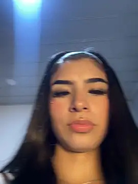 nicky and isabella online show from November 2025 10:21:02 PM