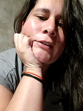 Clara Arg online show from November 2025 02:22:02 AM