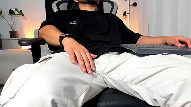 IamKael  online show from February 2026 02:29:02 AM