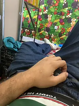 Unique-Man online show from October 2025 03:34:02 PM