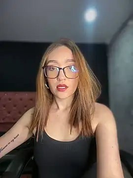 Snapshot of Susan-Miller chatting on October 2025 02:22:02 AM Susan-Miller online show from October 2025 02:22:02 AM
