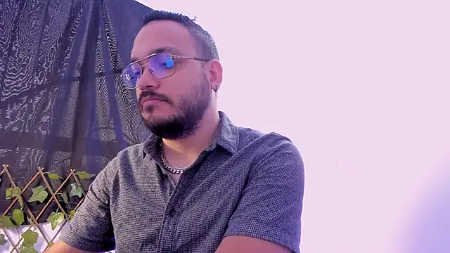 Snapshot of MarkWolfe1 chatting on October 2025 07:15:02 PM MarkWolfe1 online show from October 2025 07:15:02 PM