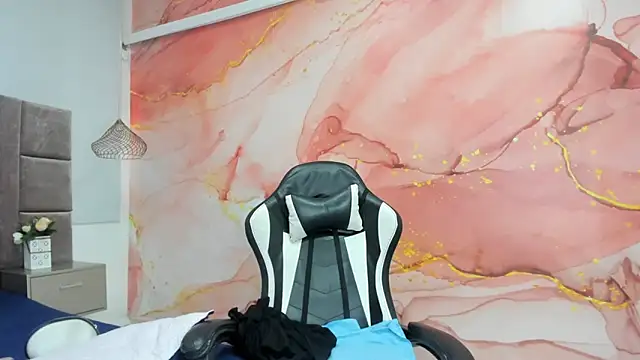 laliItaclark online show from March 2026 11:55:02 AM