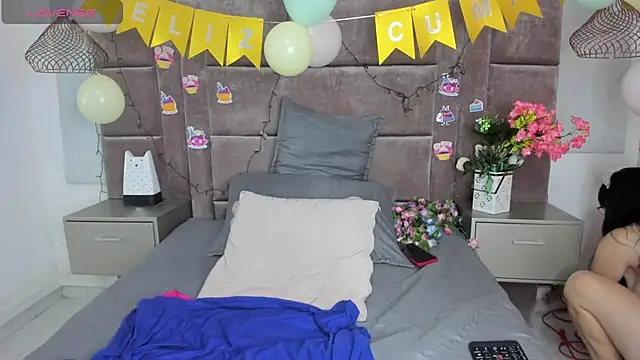 laliItaclark online show from April 2026 12:43:01 PM