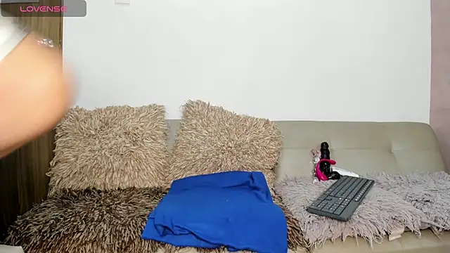 Snapshot of laliItaclark chatting on November 2025 12:20:01 PM laliItaclark online show from November 2025 12:20:01 PM