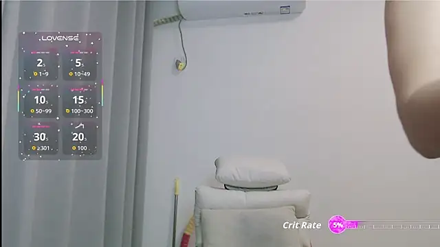 judyli online show from December 2025 12:33:01 PM