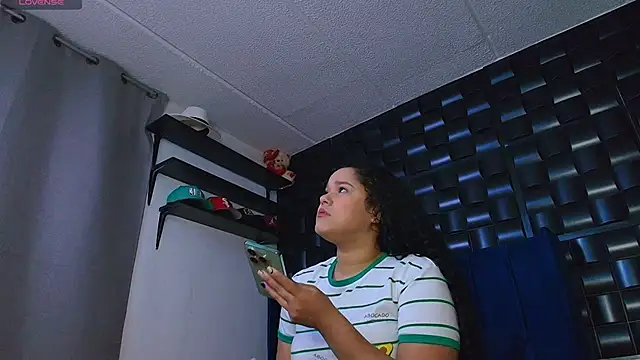 Snapshot of Kesha_rosse_ chatting on October 2025 04:44:02 AM Kesha rosse online show from October 2025 04:44:02 AM