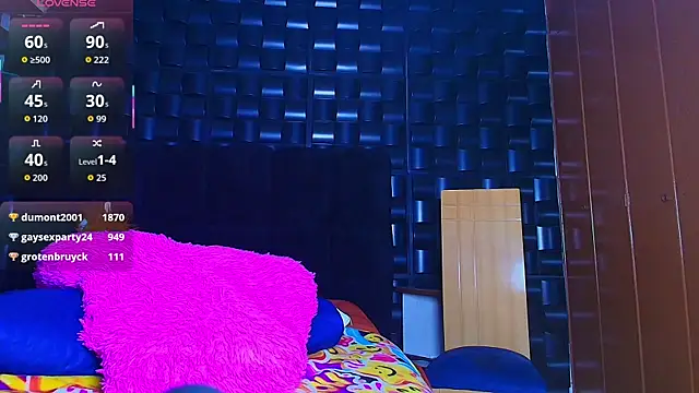 Snapshot of Kesha_rosse_ chatting on November 2025 06:02:01 AM Kesha rosse online show from November 2025 06:02:01 AM