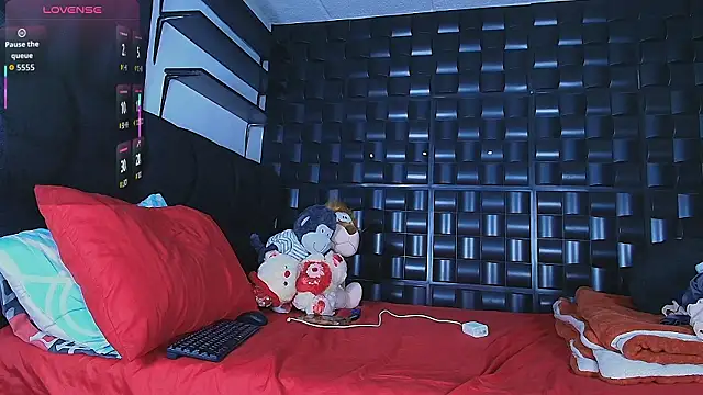 Snapshot of Kesha_rosse_ chatting on February 2026 05:51:01 AM Kesha rosse online show from February 2026 05:51:01 AM