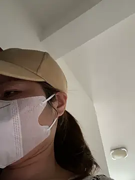 Zuzu-6 online show from May 2026 11:57:01 PM