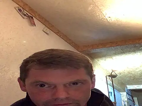 Snapshot of Olav81 chatting on October 2025 03:06:02 AM Olav81 online show from October 2025 03:06:02 AM