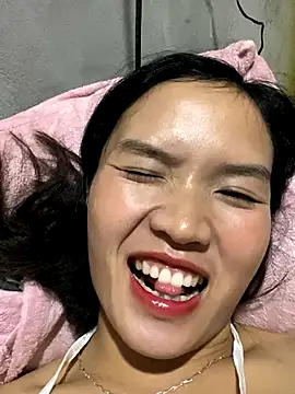 Snapshot of Yunzang chatting on November 2025 12:05:02 PM Yunzang online show from November 2025 12:05:02 PM