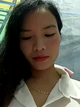 Snapshot of Yunzang chatting on November 2025 11:32:02 PM Yunzang online show from November 2025 11:32:02 PM