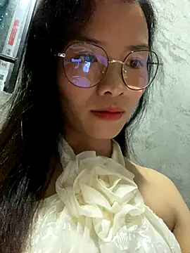 Snapshot of Yunzang chatting on October 2025 12:53:01 AM Yunzang online show from October 2025 12:53:01 AM