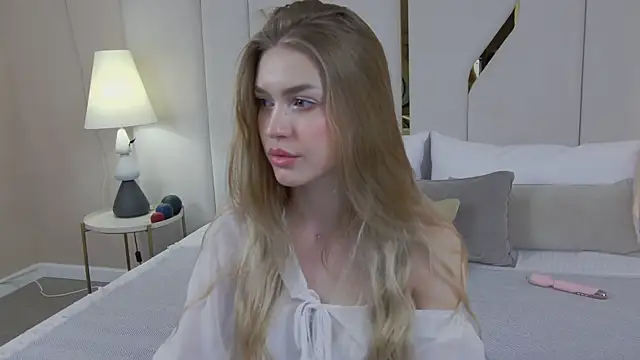 JenniNellson online show from April 2026 05:08:02 PM