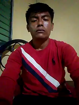 Snapshot of GuzzMiranda18 chatting on November 2025 01:15:02 AM GuzzMiranda18 online show from November 2025 01:15:02 AM