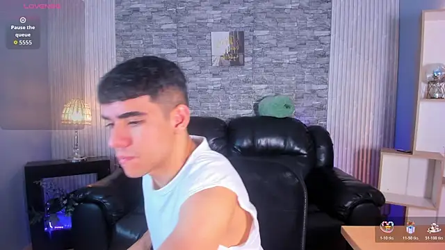 Snapshot of zack_joness18 chatting on November 2025 03:54:02 AM zack joness18 online show from November 2025 03:54:02 AM