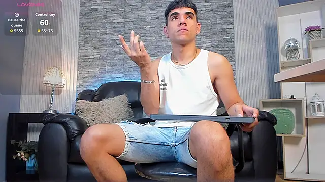 zack joness18 online show from March 2026 03:46:01 AM