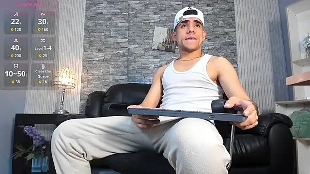 Snapshot of zack_joness18 chatting on February 2026 04:10:01 AM zack joness18 online show from February 2026 04:10:01 AM