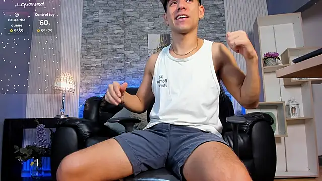 zack joness18 online show from June 2026 04:40:03 AM