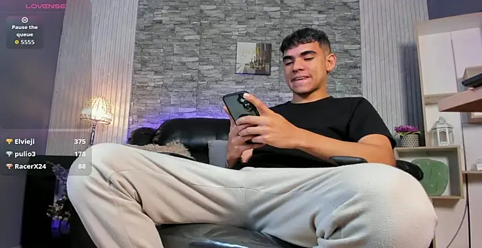 zack joness18 online show from April 2026 04:28:02 AM